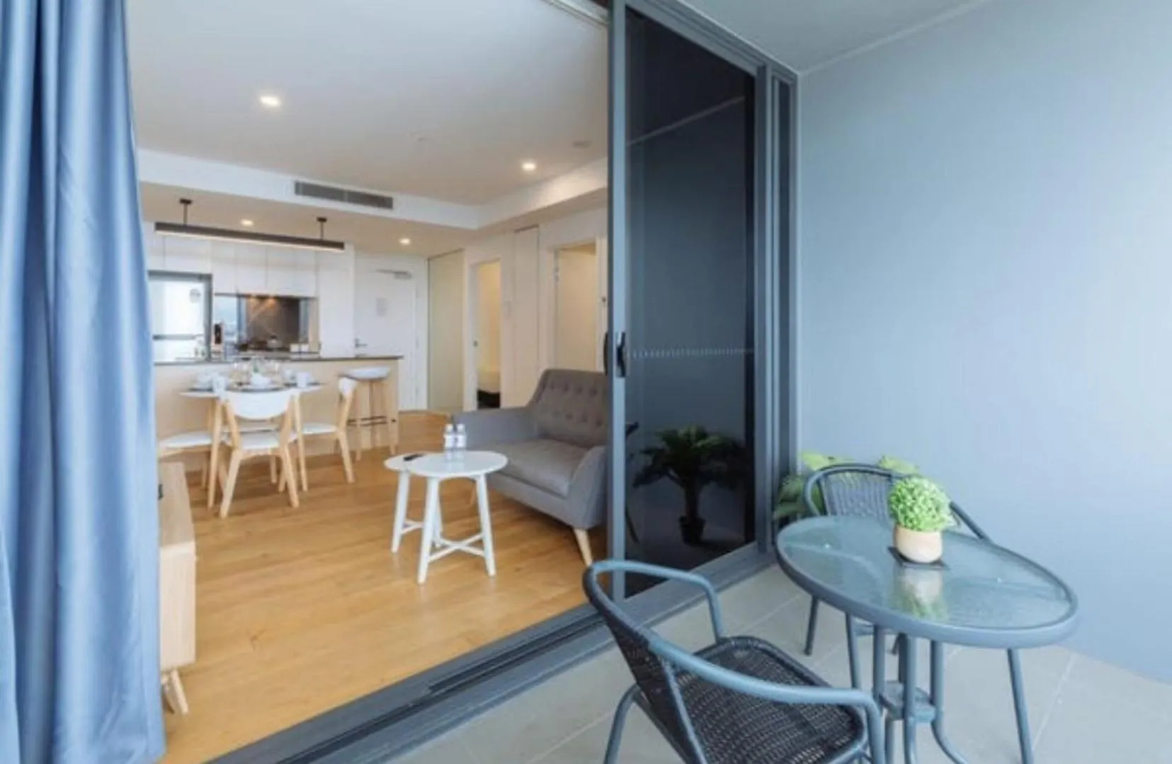 Cozy 2-Bedroom Apartment With Spacious Balcony Brisbane Australia