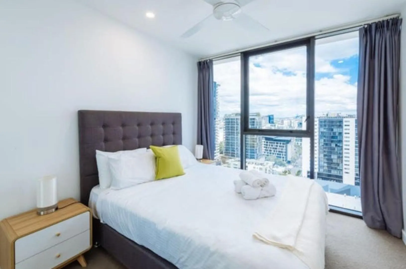 Cozy 2-Bedroom Apartment With Spacious Balcony Brisbane 0*,  Australia