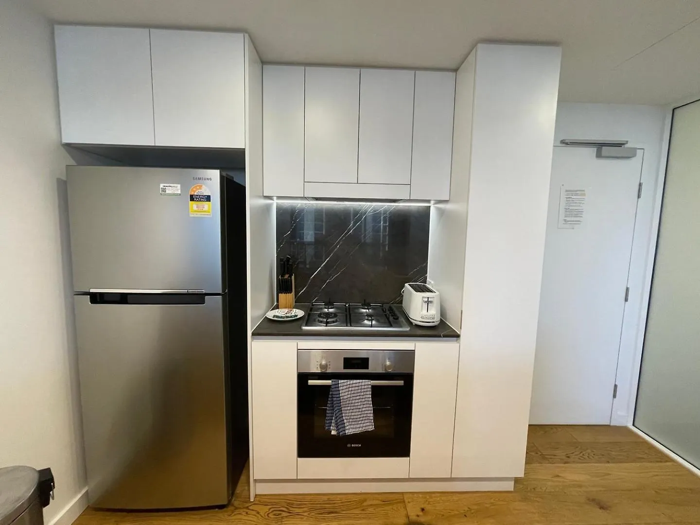 Cozy 2-Bedroom Apartment With Spacious Balcony Brisbane 0*,  Australia